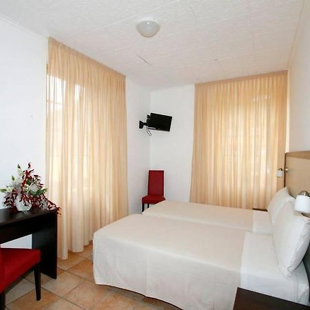 Albergo Maccagno ภายนอก รูปภาพ