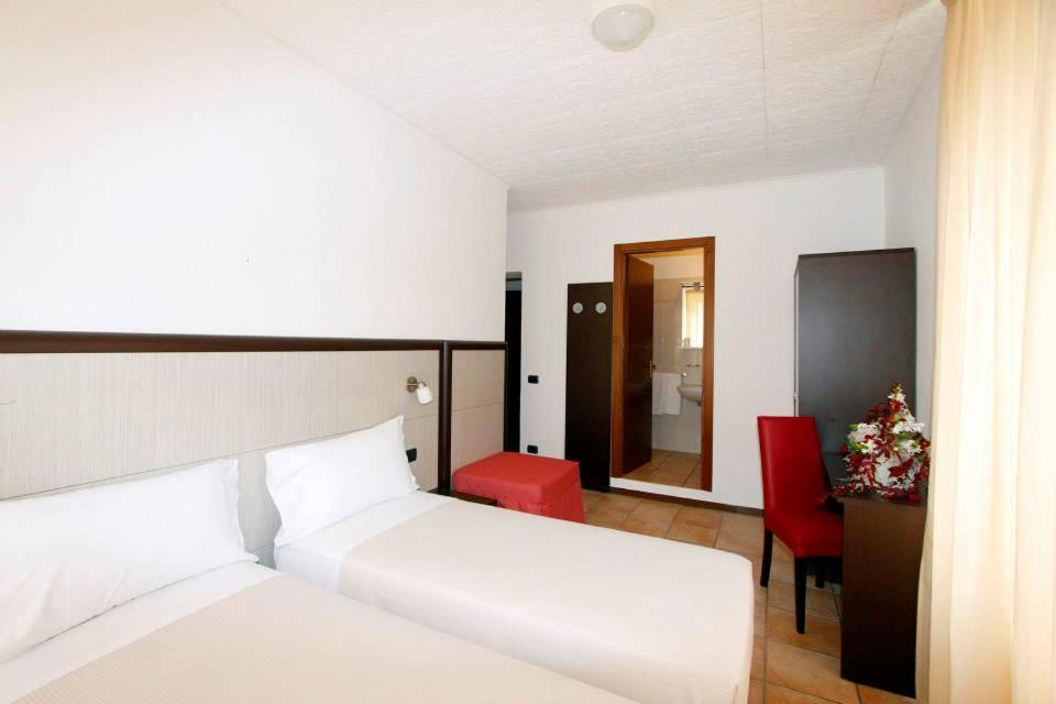 Albergo Maccagno ภายนอก รูปภาพ