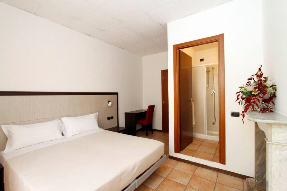 Albergo Maccagno ภายนอก รูปภาพ